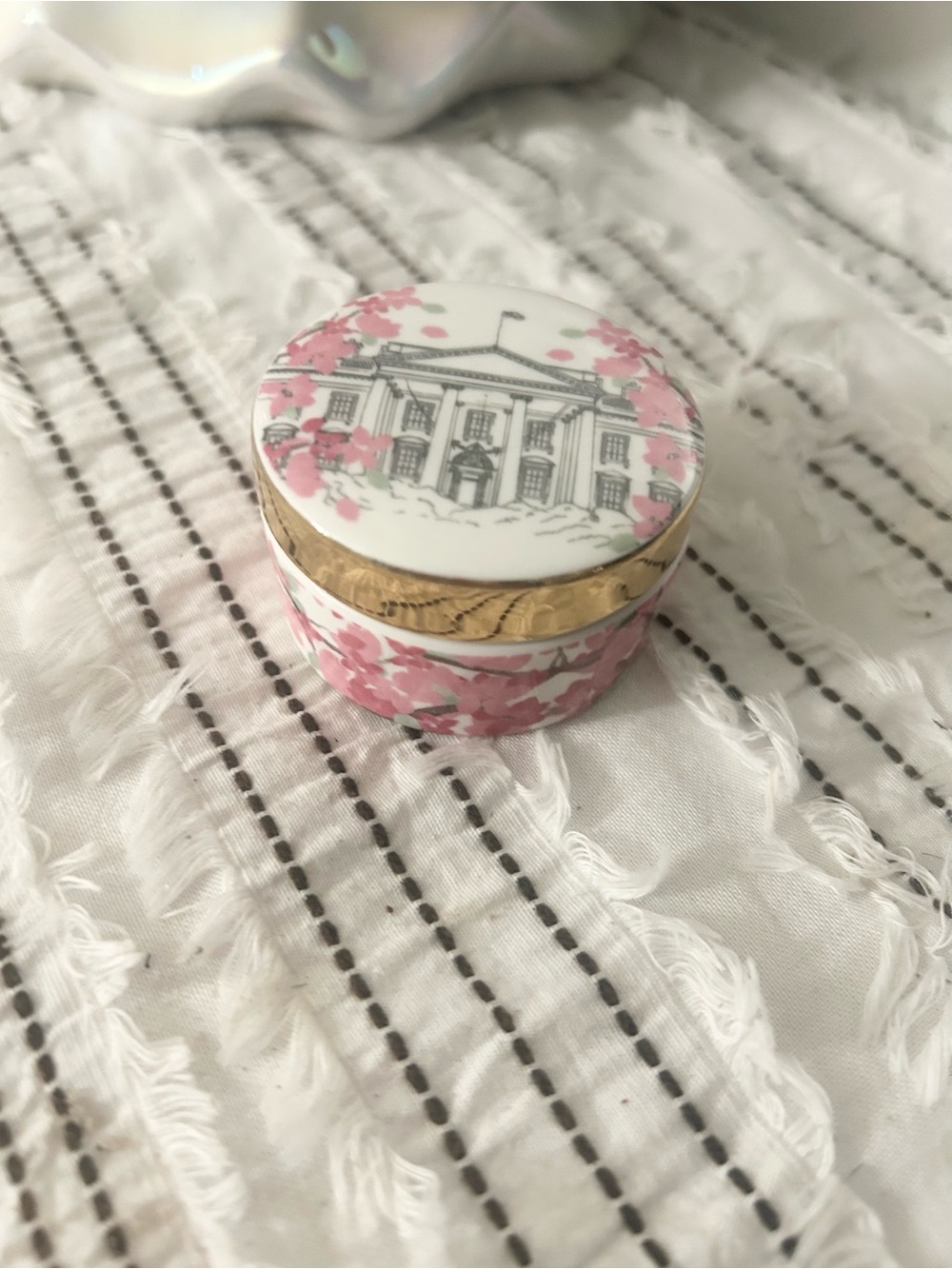 White House Historical Association Porcelain Lidded Keepsake Box